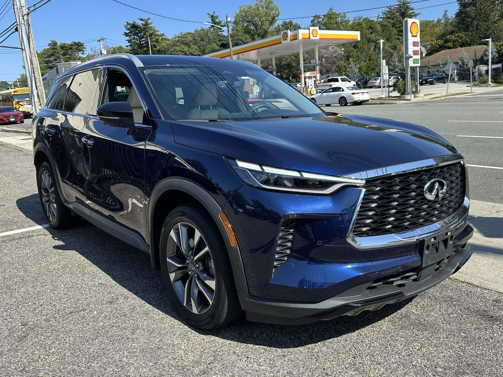 2023 INFINITI QX60 LUXE's photo