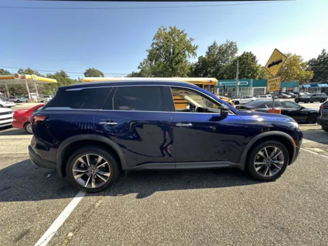 Photos of 2023 INFINITI QX60 LUXE for sale in Great Neck, NY at Certified Luxury Motors - Great Neck