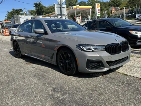 Gray 2022 BMW 5 Series 530i xDrive M-Sport for sale in Great Neck, NY