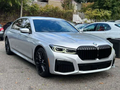 Silver 2020 BMW 7 Series 750i xDrive M-Sport for sale in Great Neck, NY