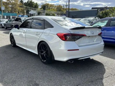 More photos of 2023 Honda Civic Si at Certified Luxury Motors - Great Neck, NY