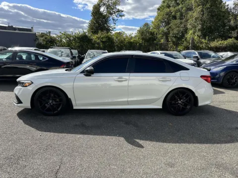 More photos of 2023 Honda Civic Si at Certified Luxury Motors - Great Neck, NY