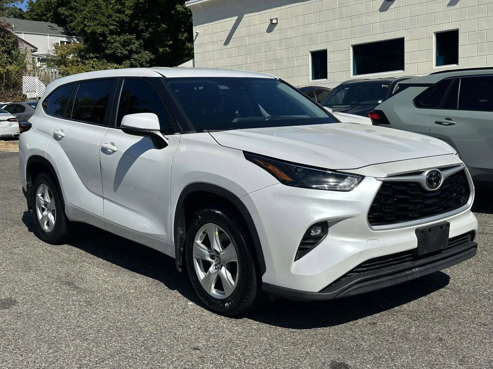 2023 Toyota Highlander LE for sale in Great Neck, NY