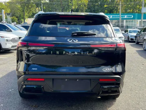 More photos of 2023 INFINITI QX60 LUXE at Certified Luxury Motors - Great Neck, NY