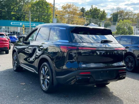 More photos of 2023 INFINITI QX60 LUXE at Certified Luxury Motors - Great Neck, NY