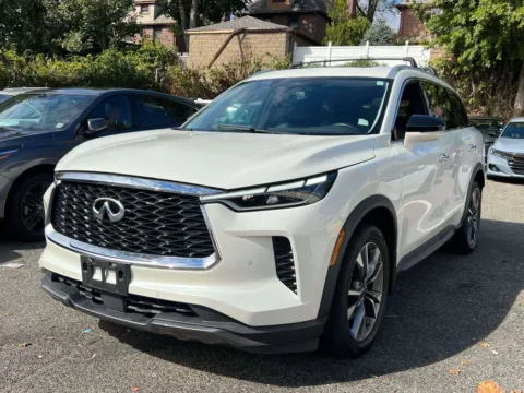Another view of 2022 INFINITI QX60 LUXE for sale in Great Neck, NY at Certified Luxury Motors - Great Neck