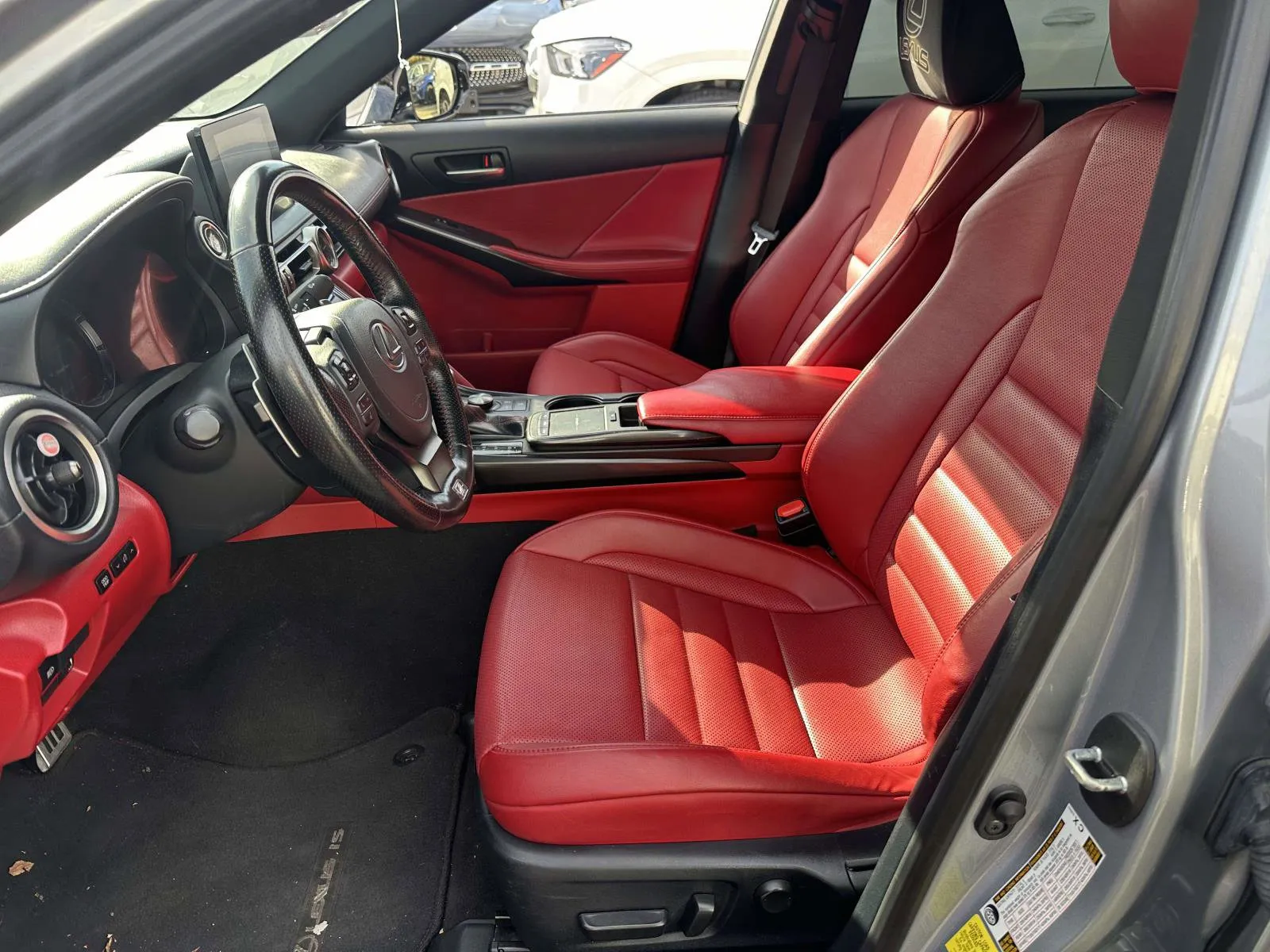 2021 Lexus IS 350 F SPORT's photo