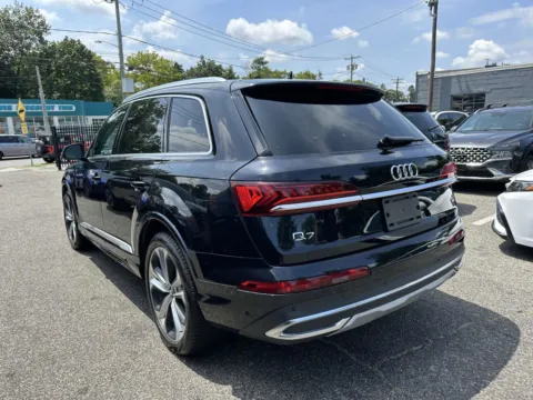 More photos of 2021 Audi Q7 Prestige at Certified Luxury Motors - Great Neck, NY