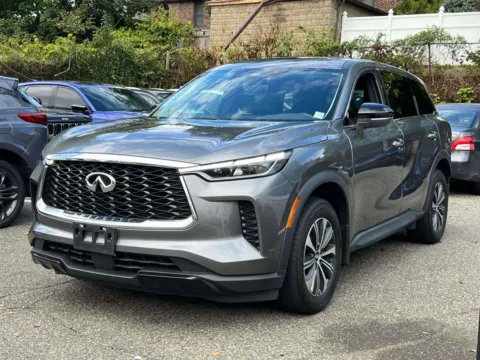 More photos of 2023 INFINITI QX60 PURE at Certified Luxury Motors - Great Neck, NY