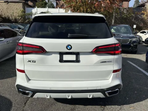 More photos of 2019 BMW X5 xDrive40i M-Sport at Certified Luxury Motors - Great Neck, NY