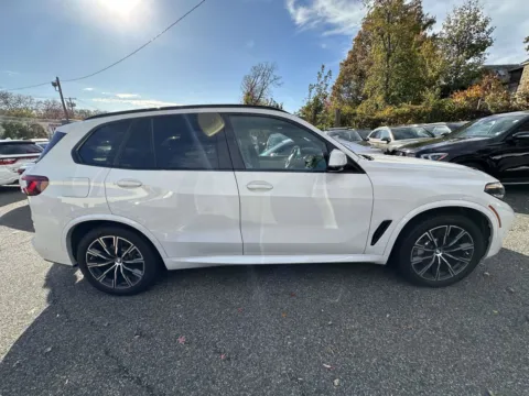 Photos of 2019 BMW X5 xDrive40i M-Sport for sale in Great Neck, NY at Certified Luxury Motors - Great Neck