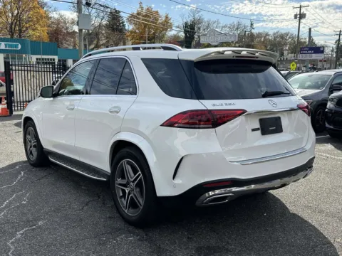 More photos of 2022 Mercedes-Benz GLE 350 AMG PKG at Certified Luxury Motors - Great Neck, NY