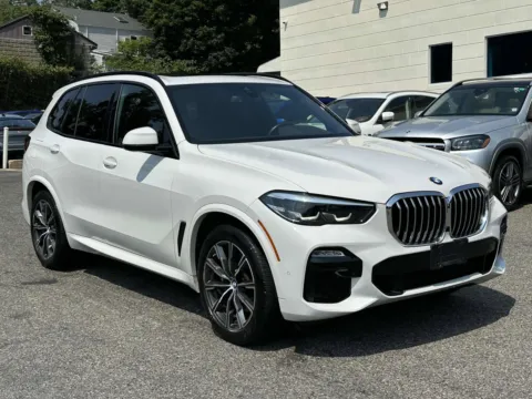 White 2021 BMW X5 xDrive40i M-Sport for sale in Great Neck, NY