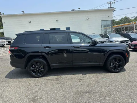 Photos of 2022 Jeep Grand Cherokee L Altitude for sale in Great Neck, NY at Certified Luxury Motors - Great Neck