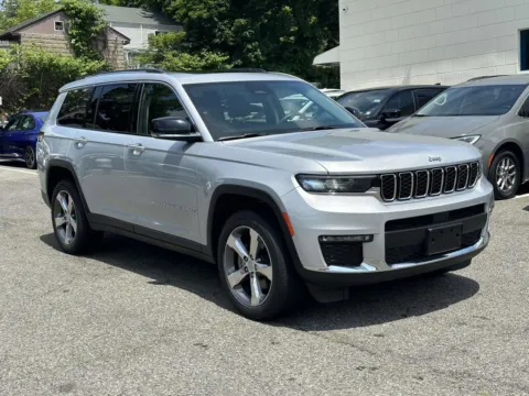 Silver 2021 Jeep Grand Cherokee L Limited for sale in Great Neck, NY