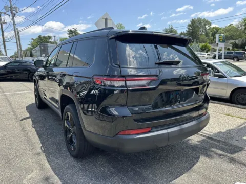 More photos of 2022 Jeep Grand Cherokee L Altitude at Certified Luxury Motors - Great Neck, NY