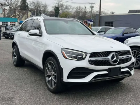 White 2020 Mercedes-Benz GLC 300 (Red Interior) for sale in Great Neck, NY