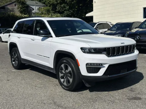 White 2024 Jeep Grand Cherokee 4xe for sale in Great Neck, NY
