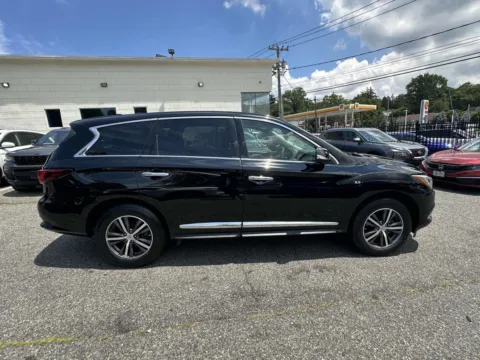 Photos of 2018 INFINITI QX60 for sale in Great Neck, NY at Certified Luxury Motors - Great Neck