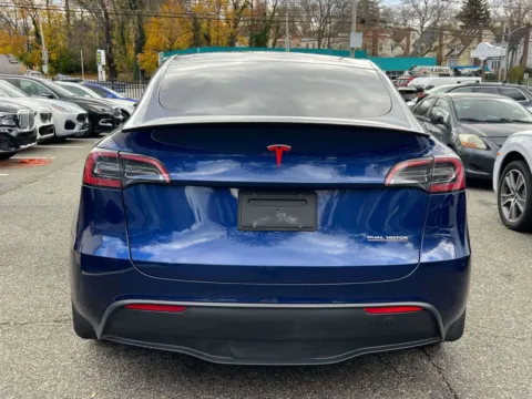 More photos of 2022 Tesla Model Y Performance at Certified Luxury Motors - Great Neck, NY
