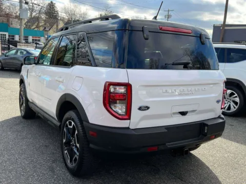 More photos of 2022 Ford Bronco Sport Outer Banks at Certified Luxury Motors - Great Neck, NY