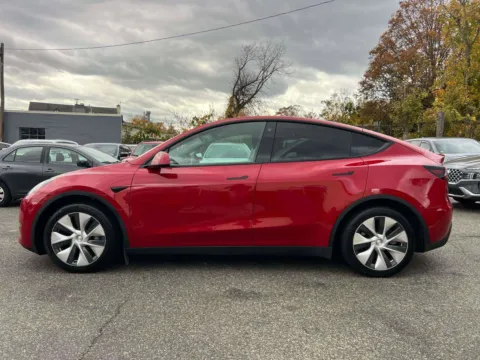 More photos of 2021 Tesla Model Y Long Range at Certified Luxury Motors - Great Neck, NY
