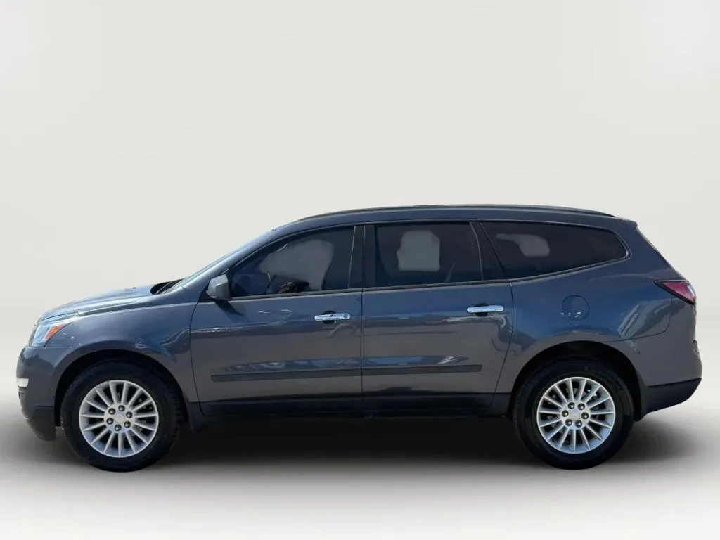Chevrolet Traverse photo 2