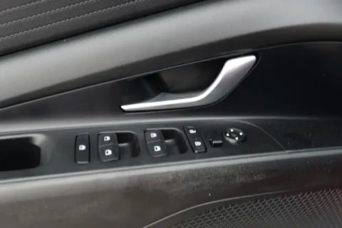 More photos of 2022 Hyundai Elantra SEL Sedan 4D at Torresdey Motors Alameda, TX