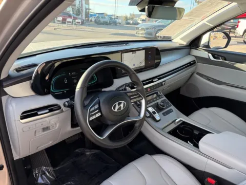 More photos of 2025 Hyundai Palisade SEL Sport Utility 4D at Torresdey Motors Alameda, TX