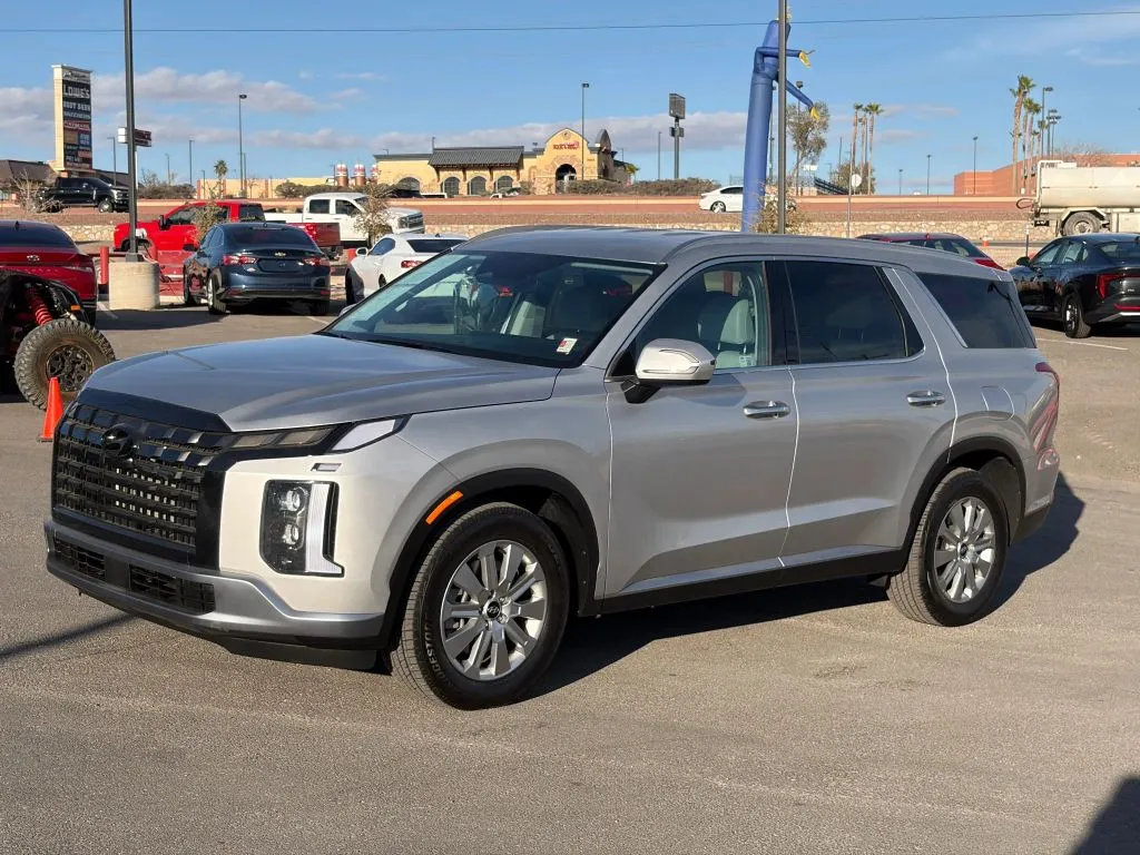Silver 2025 Hyundai Palisade SEL Sport Utility 4D for sale in El Paso, TX