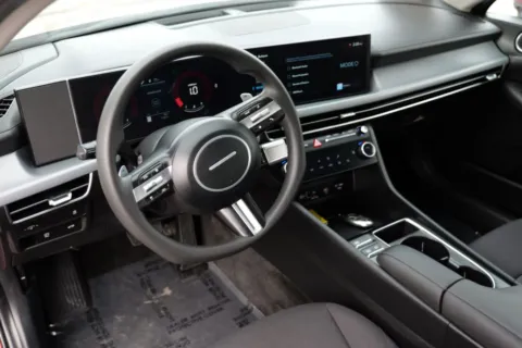 More photos of 2025 Hyundai Sonata SEL Sedan 4D at Torresdey Motors Alameda, TX