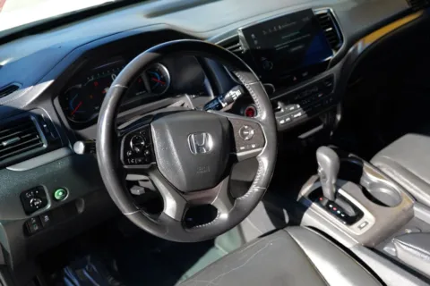 More photos of 2020 Honda Pilot EX-L Sport Utility 4D at Torresdey Motors Alameda, TX