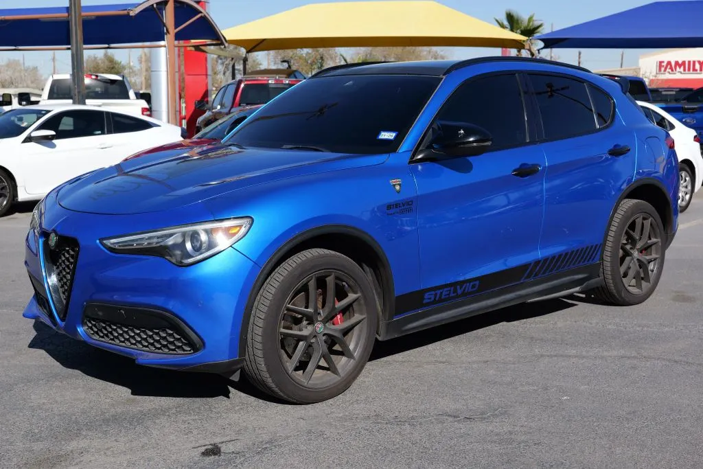 2018 Alfa Romeo Stelvio Ti Sport's photo