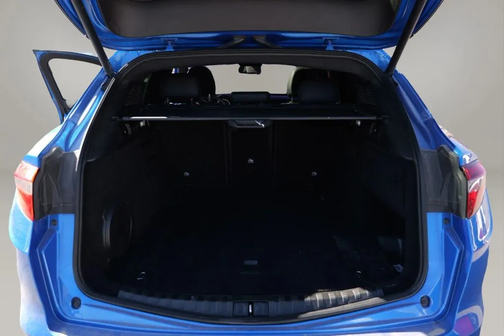 Alfa Romeo Stelvio photo 12