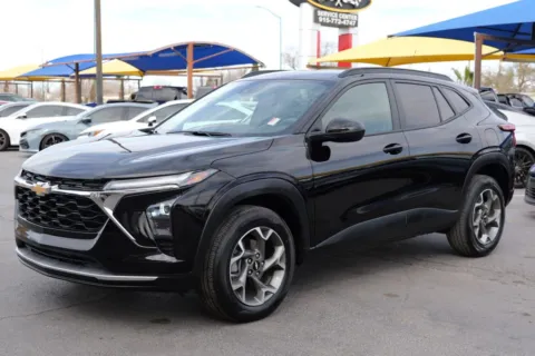 Black 2025 Chevrolet Trax LT Sport Utility 4D for sale in El Paso, TX
