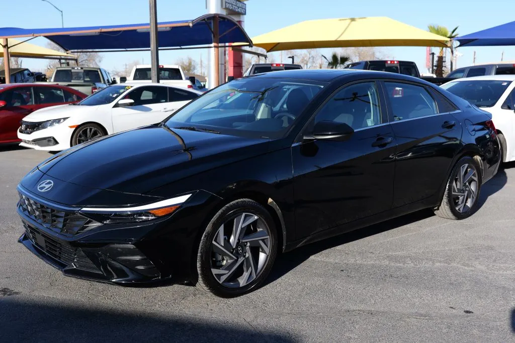 Black 2025 Hyundai Elantra SEL Convenience Sedan 4D for sale in El Paso, TX