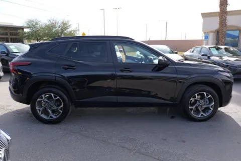 Photos of 2025 Chevrolet Trax LT Sport Utility 4D for sale in El Paso, TX at Torresdey Motors Alameda