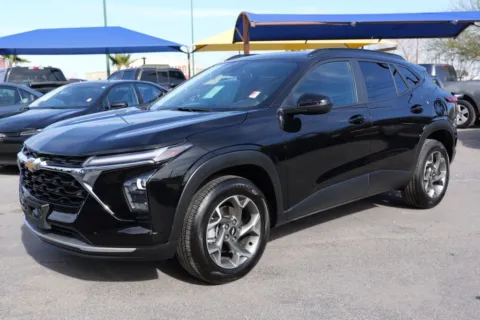 Black 2025 Chevrolet Trax LT Sport Utility 4D for sale in El Paso, TX