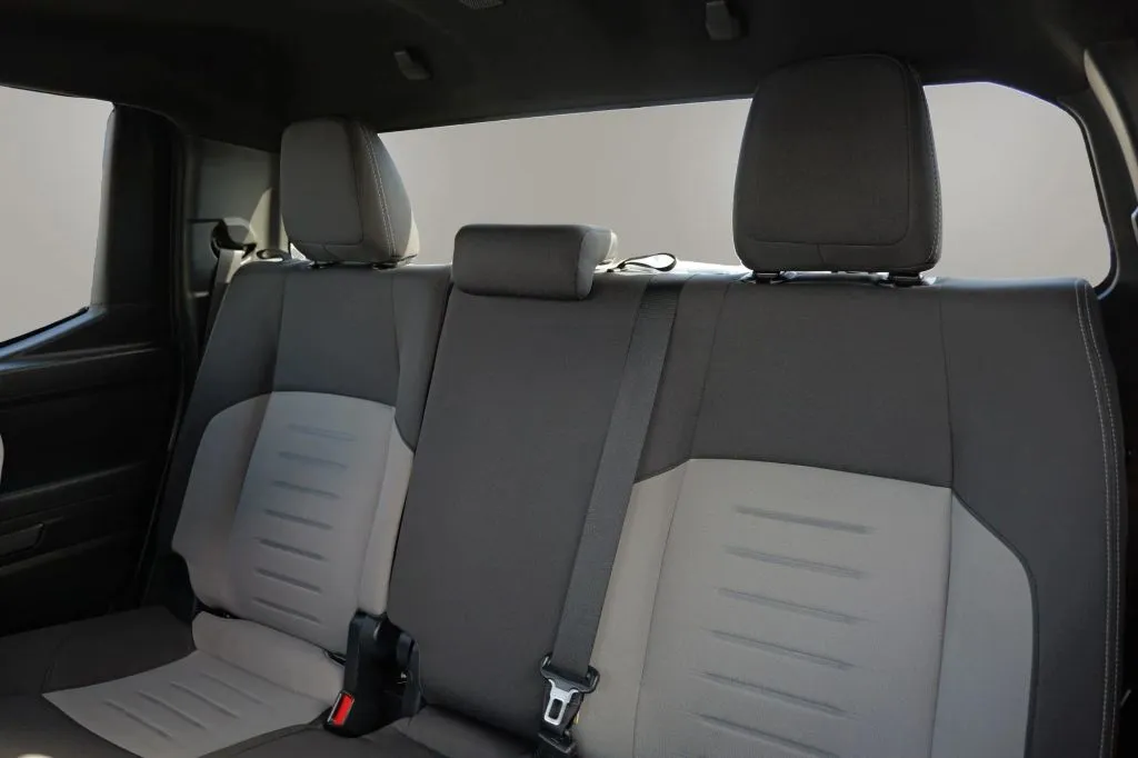 Toyota Tacoma photo 9