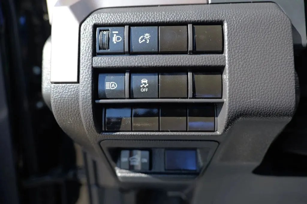 Toyota Tacoma photo 7