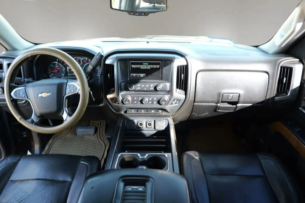 Chevrolet Silverado photo 10