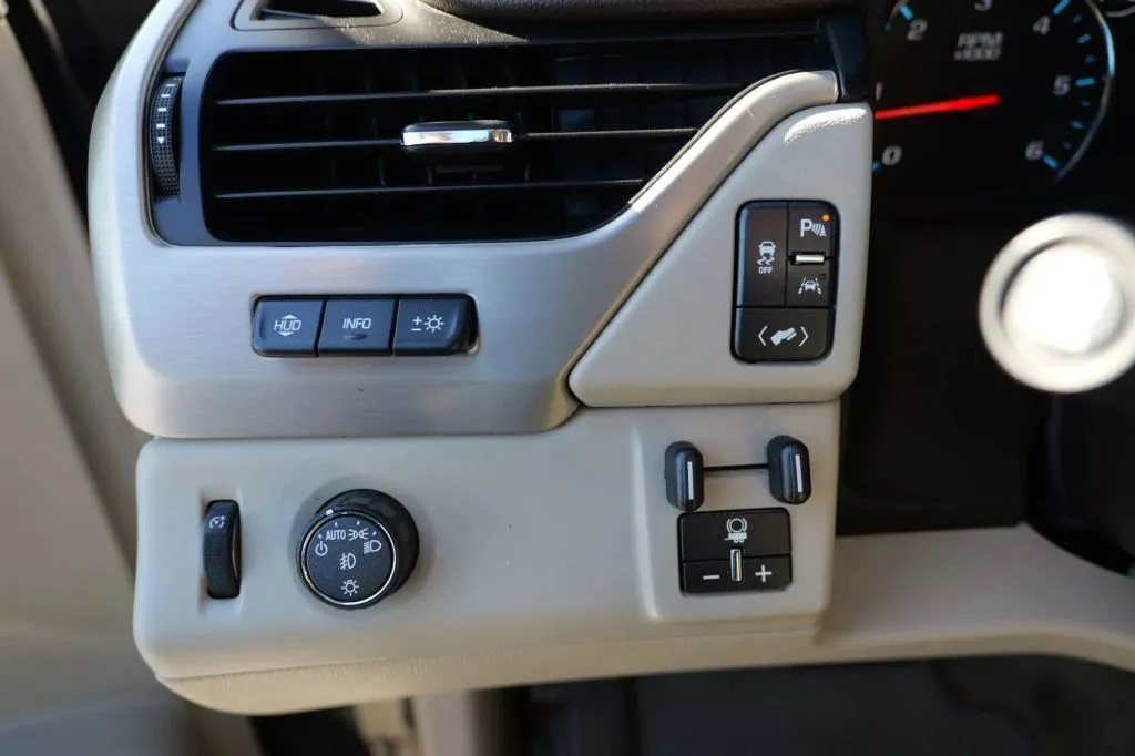 GMC Yukon photo 18
