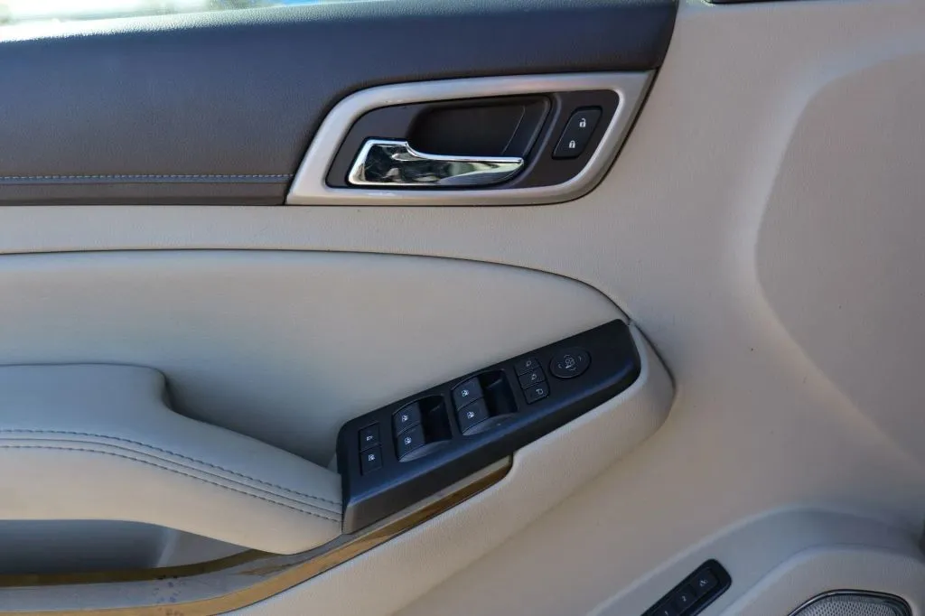 GMC Yukon photo 7