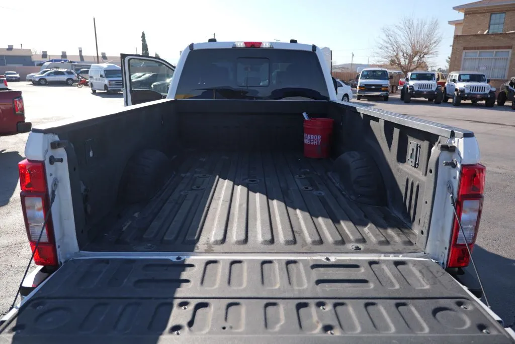 Ford F-450 photo 13
