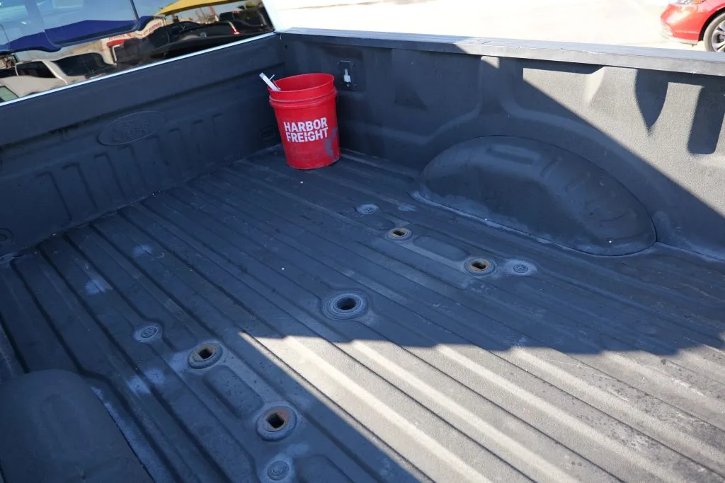 Ford F-450 photo 14