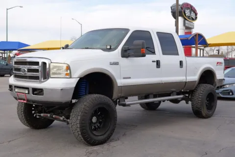 White 2007 Ford F250 Super Duty Crew Cab Lariat Pickup 4D 8 ft for sale in El Paso, TX