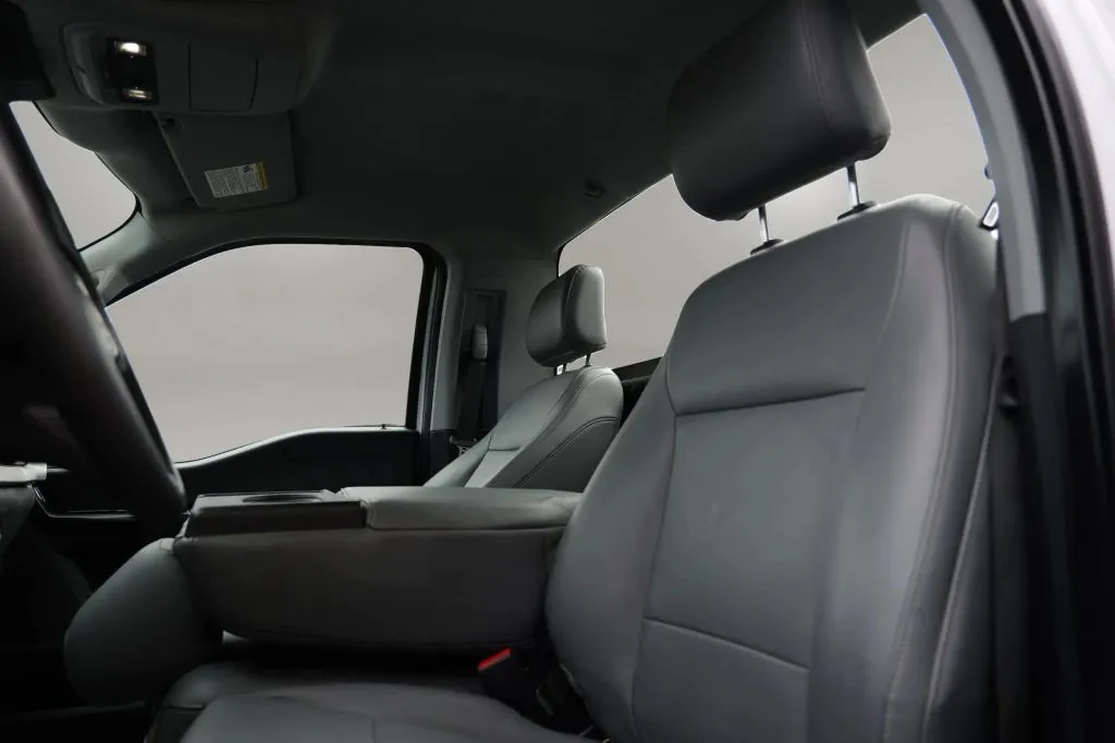 Ford F-150 photo 8