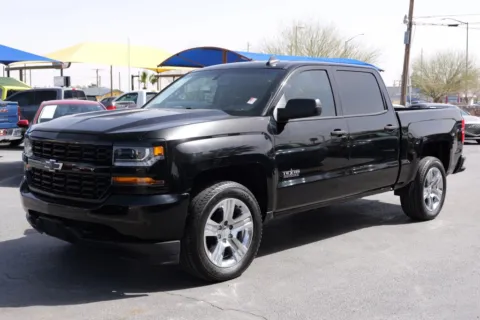 Black 2018 Chevrolet Silverado 1500 Crew Cab Custom Pickup 4D 5 3/4 ft for sale in El Paso, TX