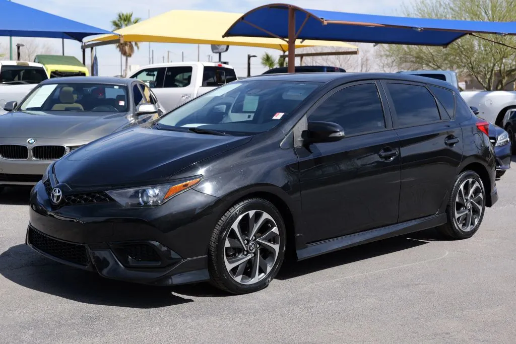 Black 2017 Toyota Corolla iM Hatchback 4D for sale in El Paso, TX