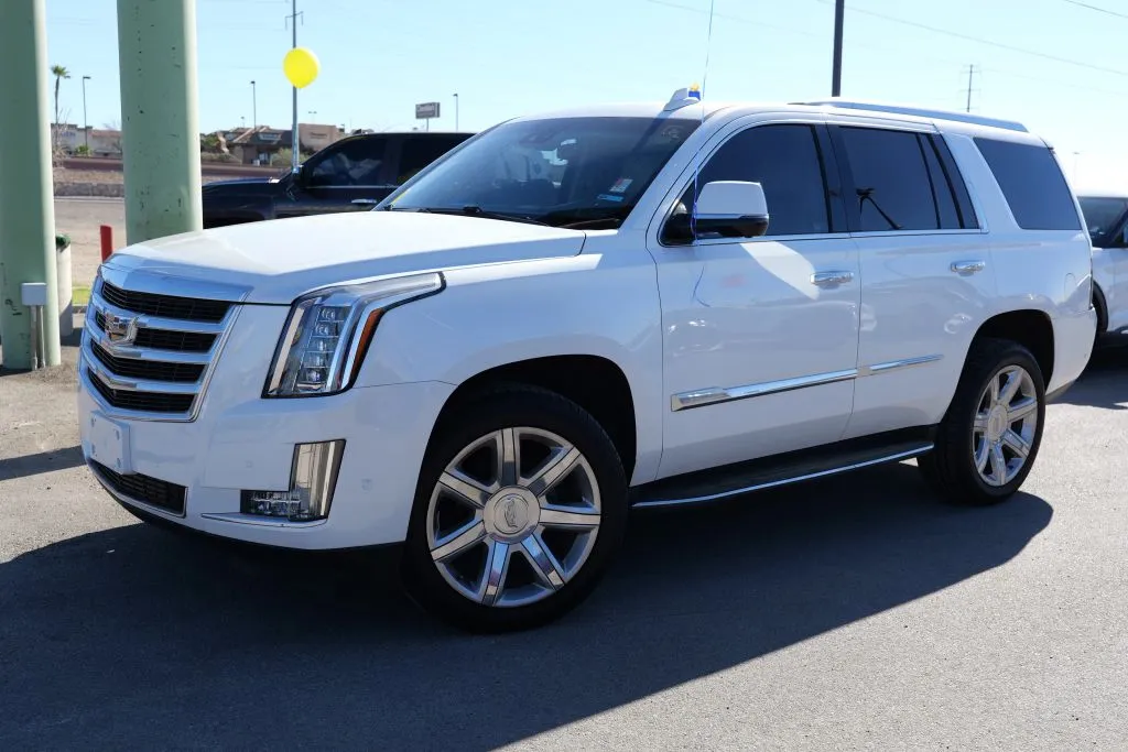 White 2017 Cadillac Escalade Luxury Sport Utility 4D for sale in El Paso, TX